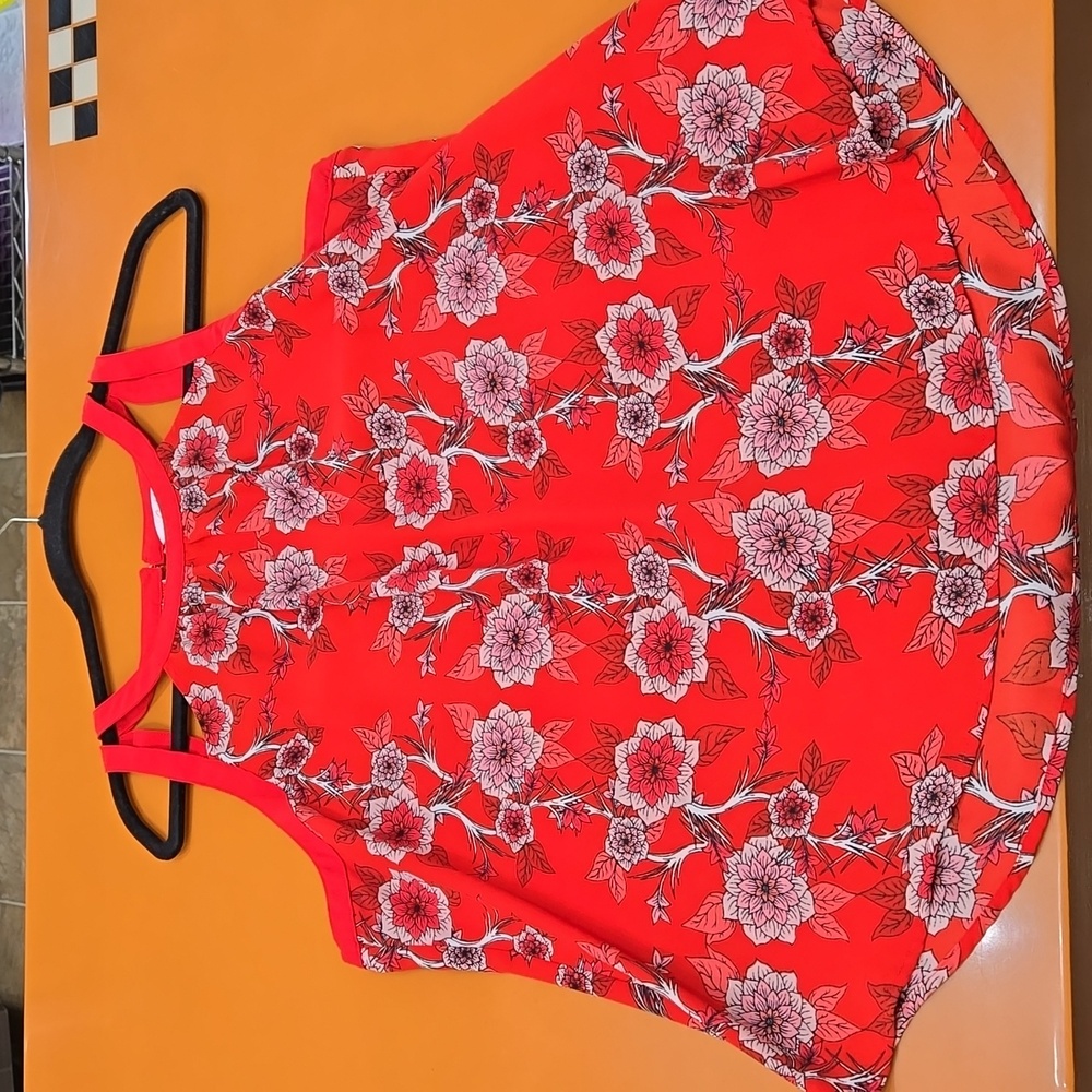 Candies Women's Tank, Red with floral pattern, Size XL